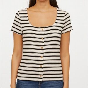 Dorothy‎ Perkins Ribbed Button-Front Top – Button-Down Women's Top